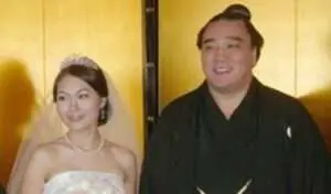 日馬富士　結婚　嫁